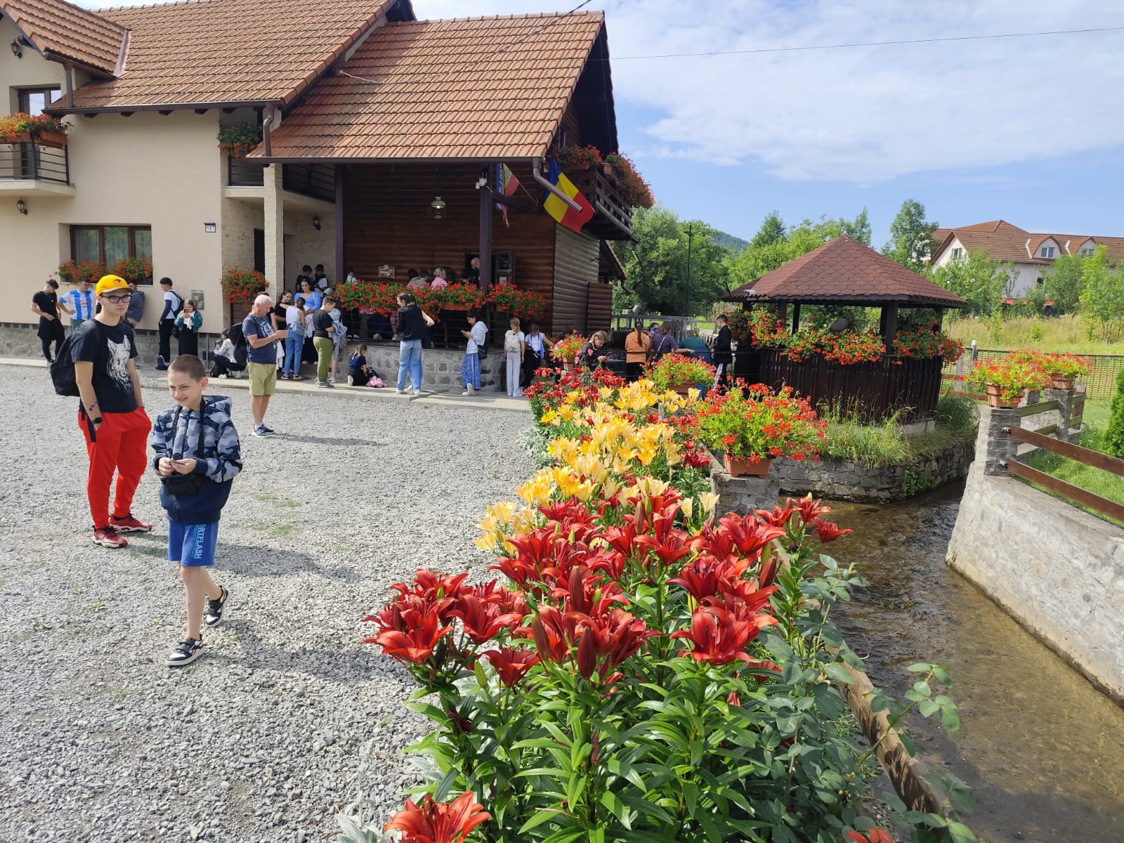 700 de tineri români din afara granițelor țării au beneficiat de tururi ghidate gratuite în județul Cluj