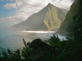 Grădina eternă a Atlanticului: Descoperă de ce Madeira este destinația care cucerește orice călător