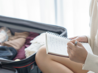 3 produse care nu ar trebui să îți lipsească din bagajul de vacanță