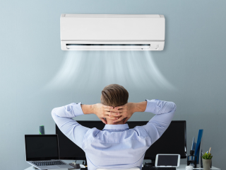 Aparate de aer conditionat sau ventilator? Ce să alegi pentru biroul tău?