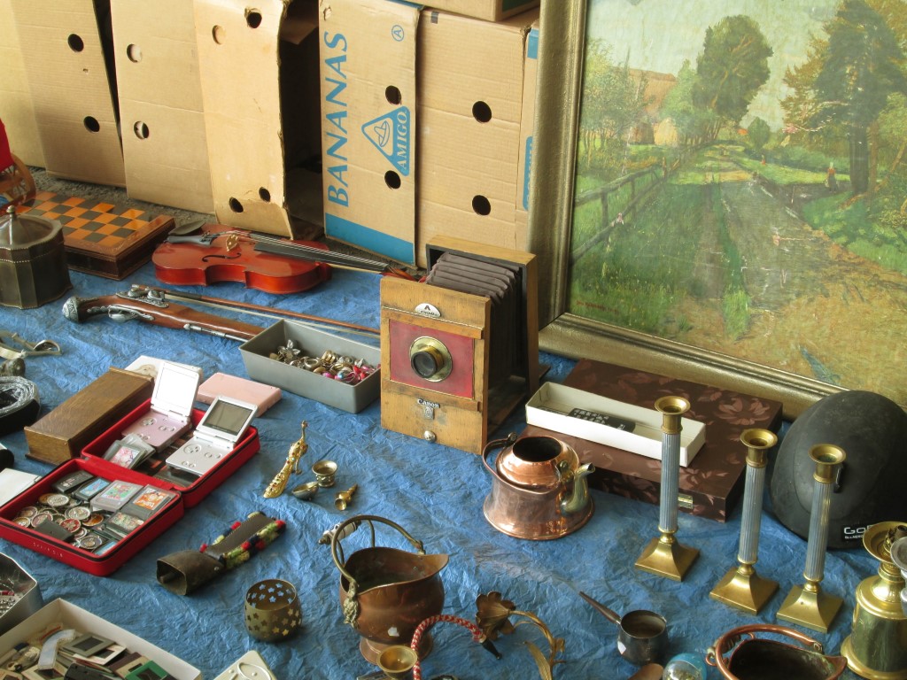 Ce mai găsești prin OSER, piața de vechituri din Cluj?