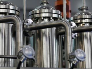 Ce standarde trebuie să îndeplinească un rezervor din inox pentru stocare