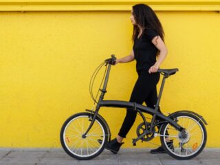 Cum schimbă o bicicletă pliabilă felul în care te deplasezi prin oraș