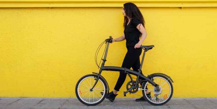 Cluj.com - Cum schimbă o bicicletă pliabilă felul în care te deplasezi prin oraș