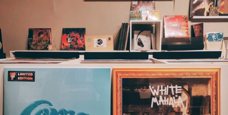 LaVinil debutează ca Label Independent cu lansări exclusive: COMA și White Mahala pe vinil