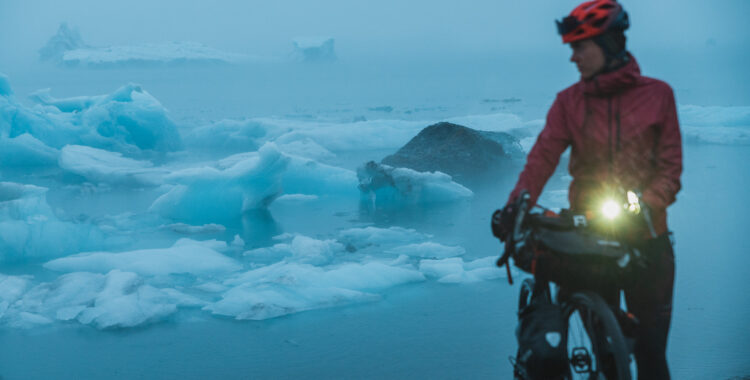 Cum alegi echipament ciclism iarnă potrivit?