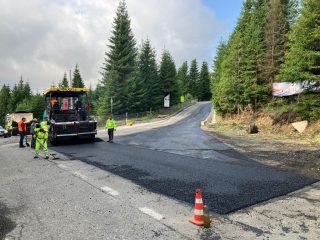 Sectorul de drum ce leagă Stațiunea Muntele Băișorii de pârtia de schi Buscat se asfaltează