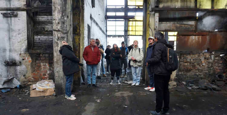 Start înscrieri pentru „Commoning – călătorie în timp în căutarea bunului public”, un proiect teatral inedit găzduit în fosta fabrică Armătura