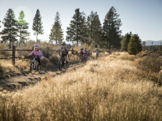 Escape plan pentru familii – rute scurte și spectaculoase cu bicicleta în weekend