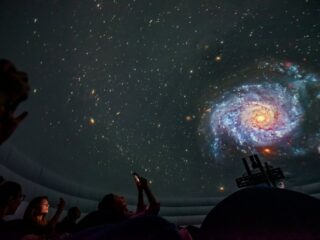 „Călătorii printre stele”, la Iulius Mall Cluj: Planetariul revine cu proiecții speciale pentru întreaga familie