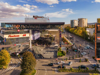 Învață cum să eviți accidentele și să fii responsabil la volan! Campania CARS ajunge la Iulius Mall Cluj în acest weekend