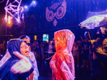 Prima ploaie, primii headliners, primele amintiri la Electric Castle 2023