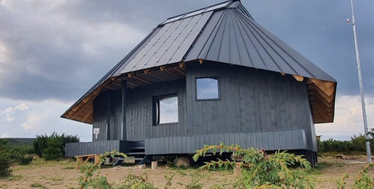 Refugiul Montan „Piatra Tâlharului”, finalizat de Clubul Alpin Român – Filiala Cluj