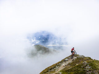 Ture lungi de munte: cum îți alegi bicicleta în funcție de relief și durată