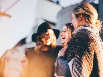 Aceiași noi și totuși alții…