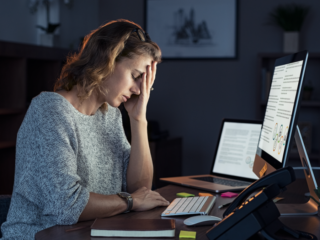 Petiție #VremLegeaBurnout: Peste 10.000 de români cer recunoașterea oficială a epuizării profesionale