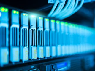 Beneficiile colocării serverelor într-un data center profesional