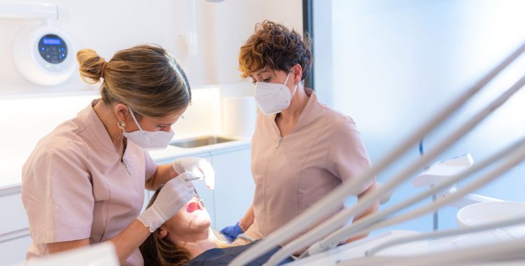 Implanturi dentare pentru întreaga dantură