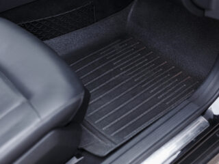 Preșuri auto tip tăviță: de ce sunt cea mai bună alegere iarna