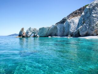 Descoperă magia insulei Skiathos: un sejur de vis cu Eurotrip