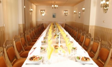 Le Salon Jaune et le Salon Bleu de l’Hôtel Agape