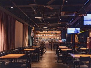 Top 5 îmbunătățiri esențiale pentru localul tău din Cluj: De la design la tehnologii moderne