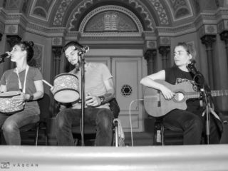 Concertul celor trei purceluși la Sinagoga Neologă Sion din Oradea