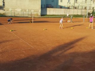 Curs de tenis gratuit, Baza Sportivă Voința