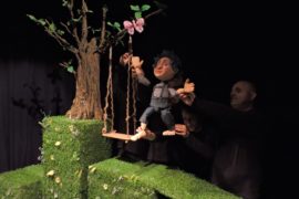 Premiera Trupei Arcadia: OMULEȚ