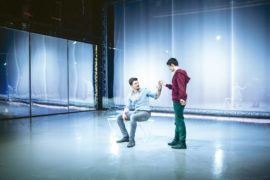 O întâmplare ciudată cu un câine la miezul nopții