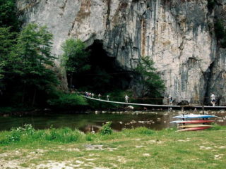 acces pentru persoane cu dizabilități