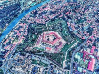 Zece locuri ideale pentru un selfie reușit