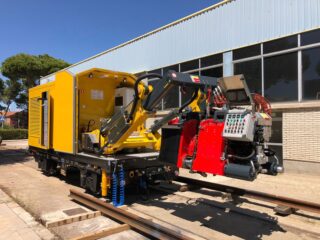 De ce operatorii din industria feroviară nu pot ignora avantajele flash-butt welding machines