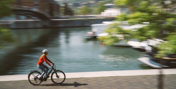 Cum îți simplifică viața un city bike?