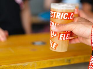 Distracție prietenoasă cu mediul. Festivalul Electric Castle 2025 ridică ștacheta sustenabilității