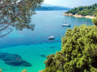 De ce să alegi un sejur Skiathos pentru următoarea vacanță în Grecia