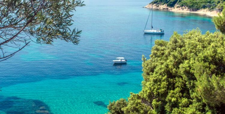 De ce să alegi un sejur Skiathos pentru următoarea vacanță în Grecia