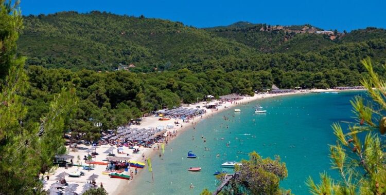 Ghid practic pentru vacanța ta în Skiathos: zone, cazare și sfaturi utile de la specialiștii Eurotrip